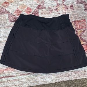 LULULEMON black skort perfect condition